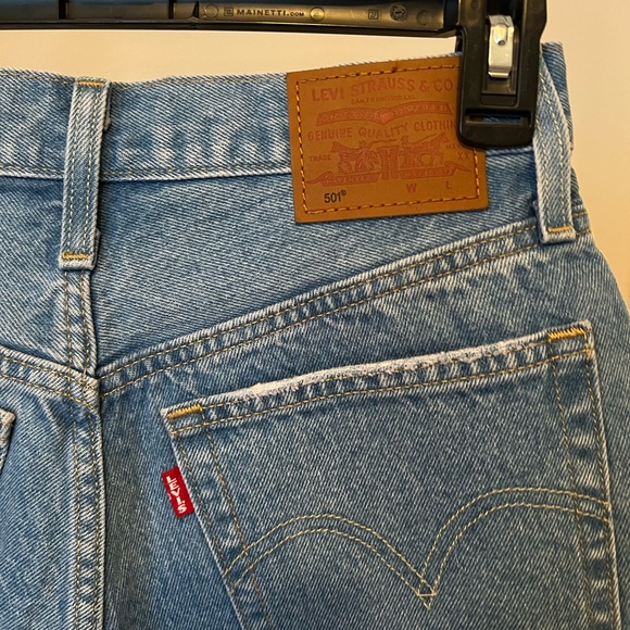 levi's 501 original denim cutoff shorts - Picture 2 of 8